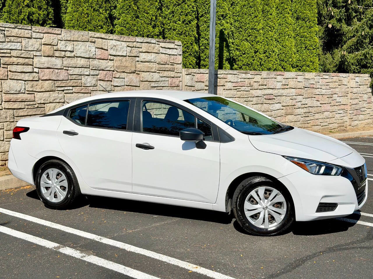Used 2020 Nissan Versa S image 4