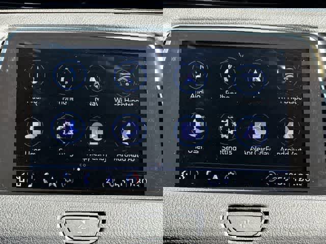 Used 2023 Cadillac XT4 Sport image 14