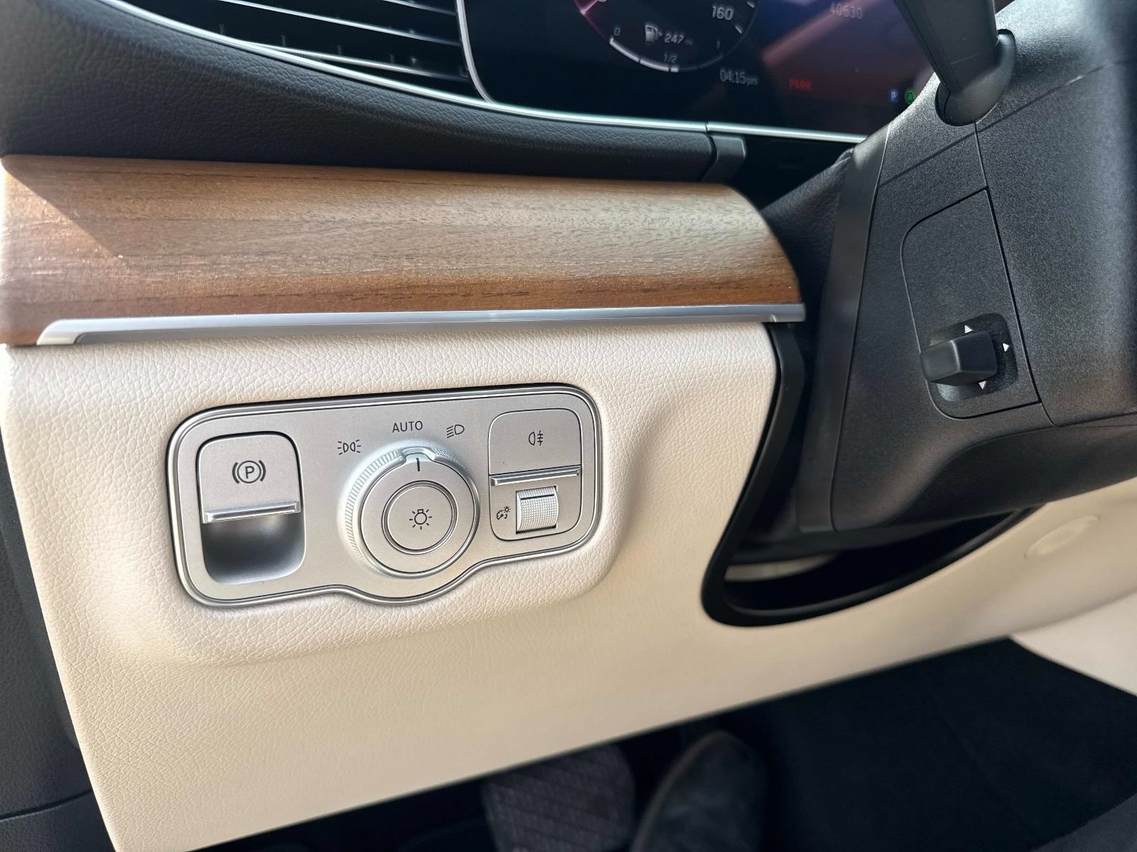 Used 2024 Mercedes-Benz GLE 350 4MATIC image 35