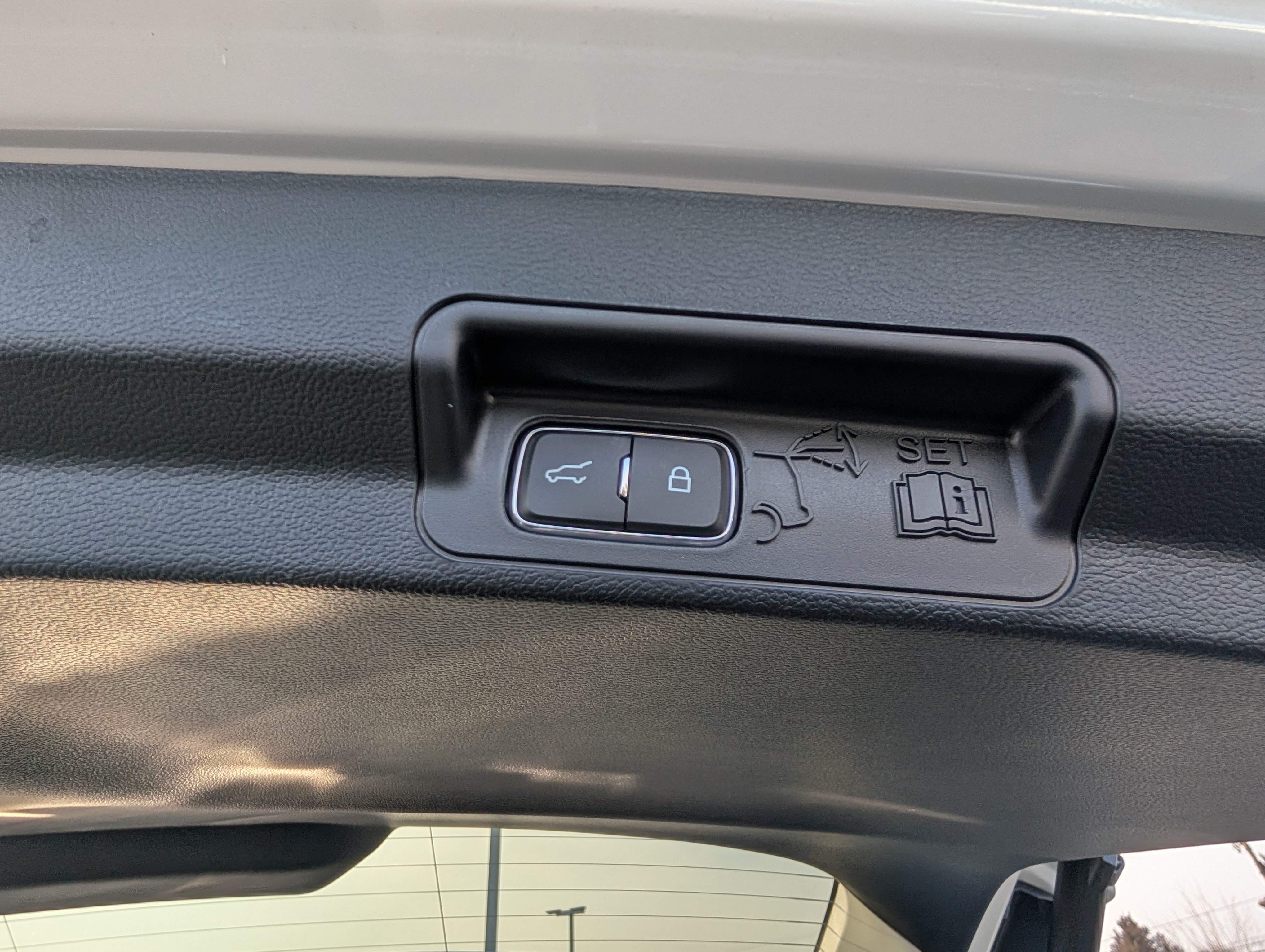 New 2026 Ford Explorer Active w/ Active Comfort Package AWD/4WD image 9