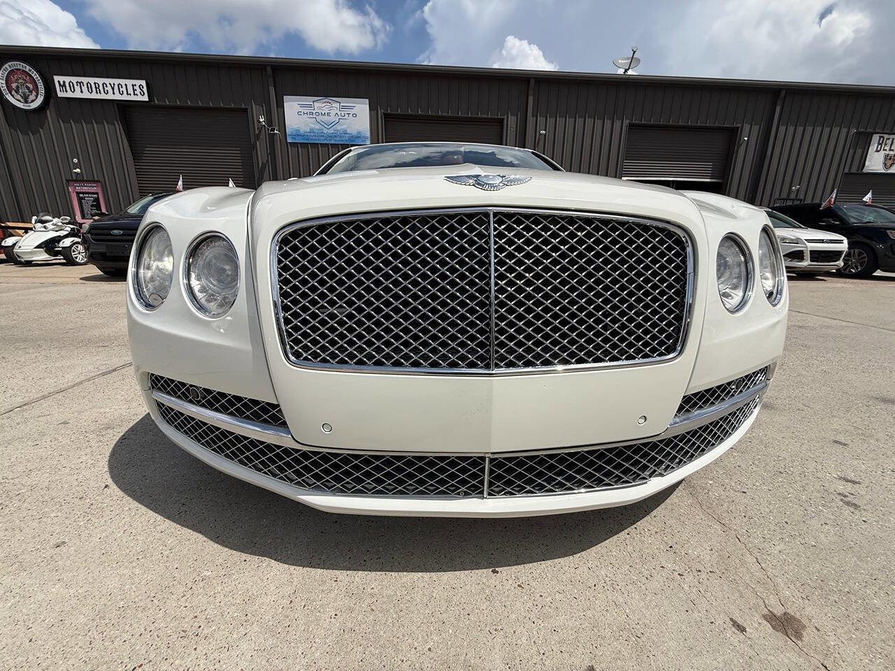 Used 2015 Bentley Flying Spur W12 image 3