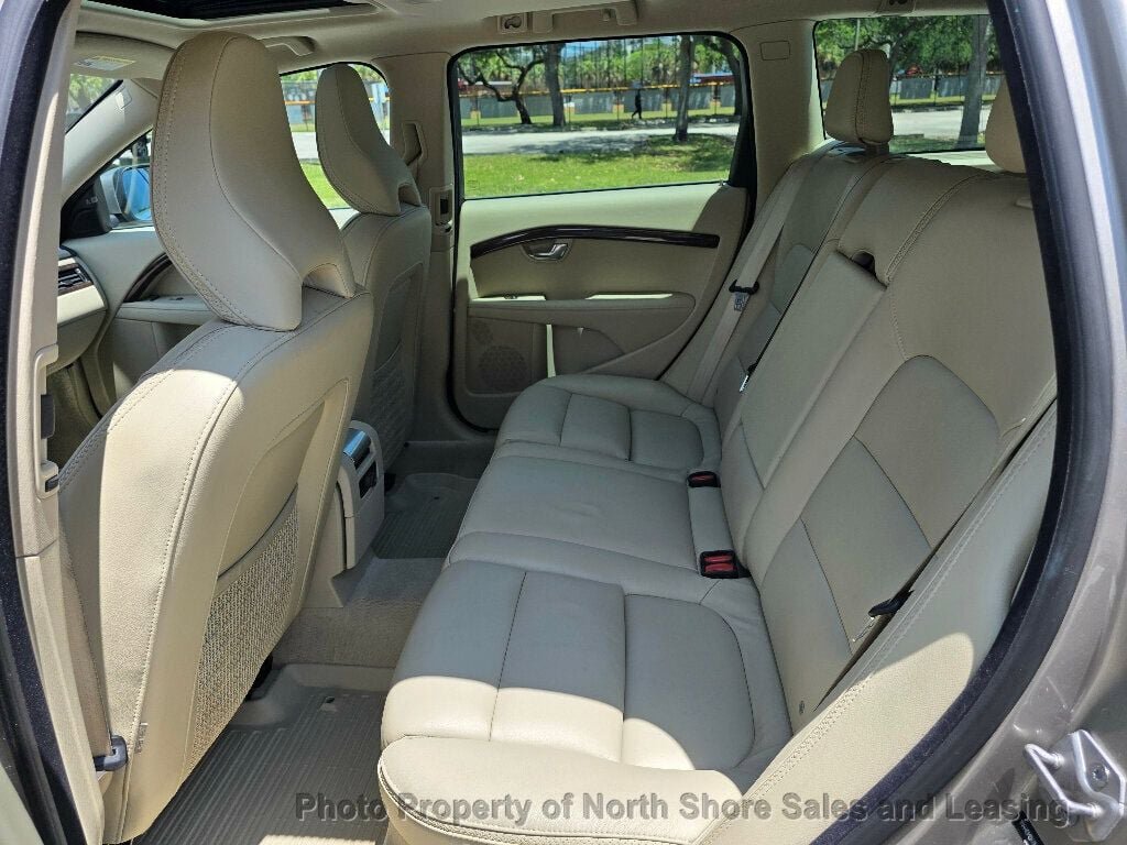 Used 2015 Volvo XC70 T5 Premier w/ Proximity Package FWD image 42
