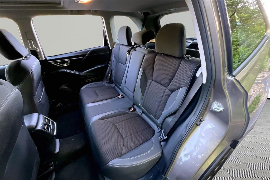 Used 2019 Subaru Forester Premium w/ All-Weather Package AWD/4WD image 17