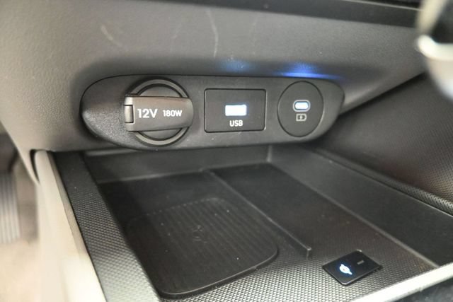 Used 2025 Hyundai Elantra SEL FWD image 6