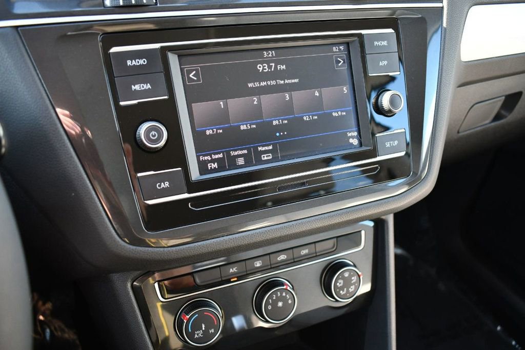 Used 2018 Volkswagen Tiguan S image 13