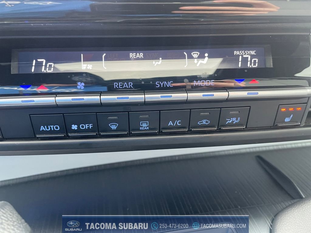 Used 2021 Toyota Sienna XSE image 23