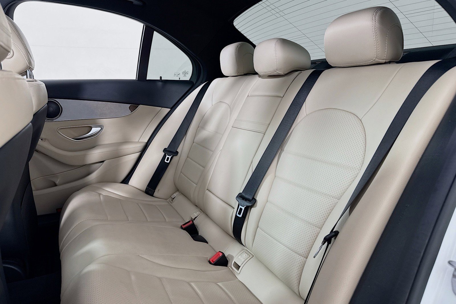 Used 2018 Mercedes-Benz C 300 Sedan image 7