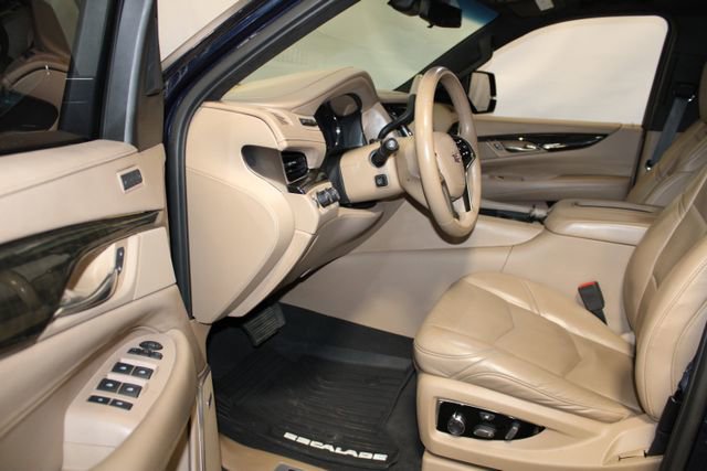 Used 2019 Cadillac Escalade Platinum AWD/4WD image 7