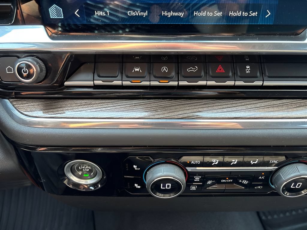 Used 2023 Chevrolet Silverado 1500 LT AWD/4WD image 33