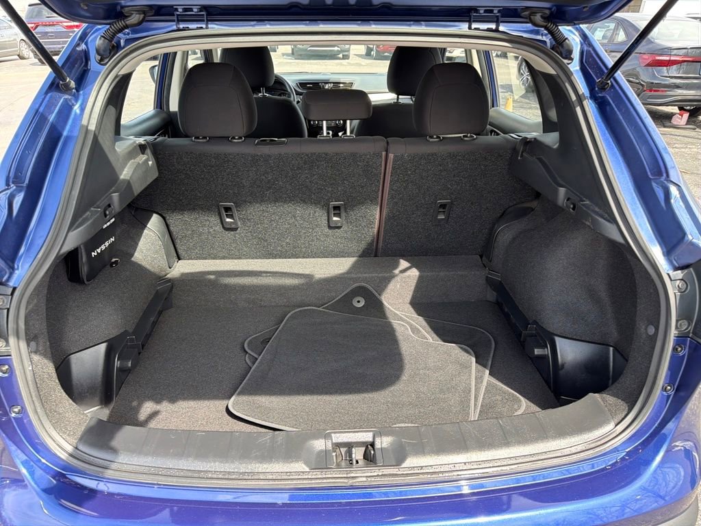 Used 2022 Nissan Rogue Sport S image 27