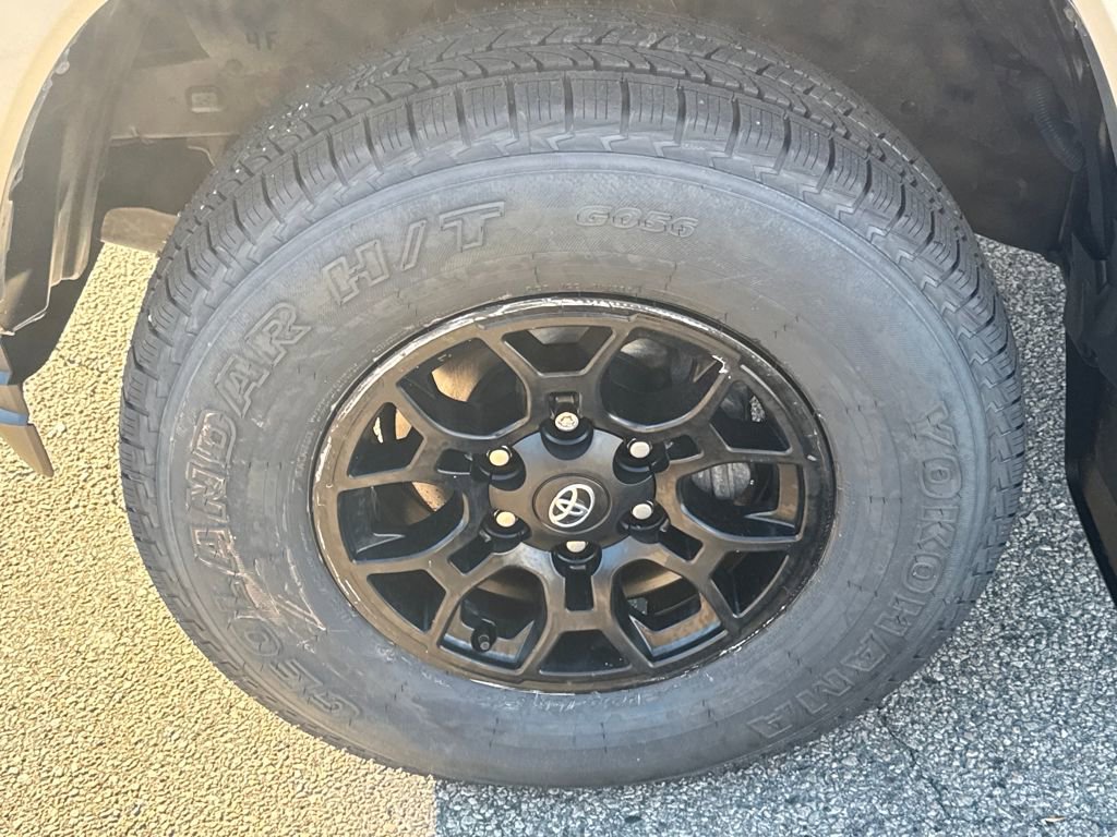 Used 2022 Toyota Tacoma SR5 image 37