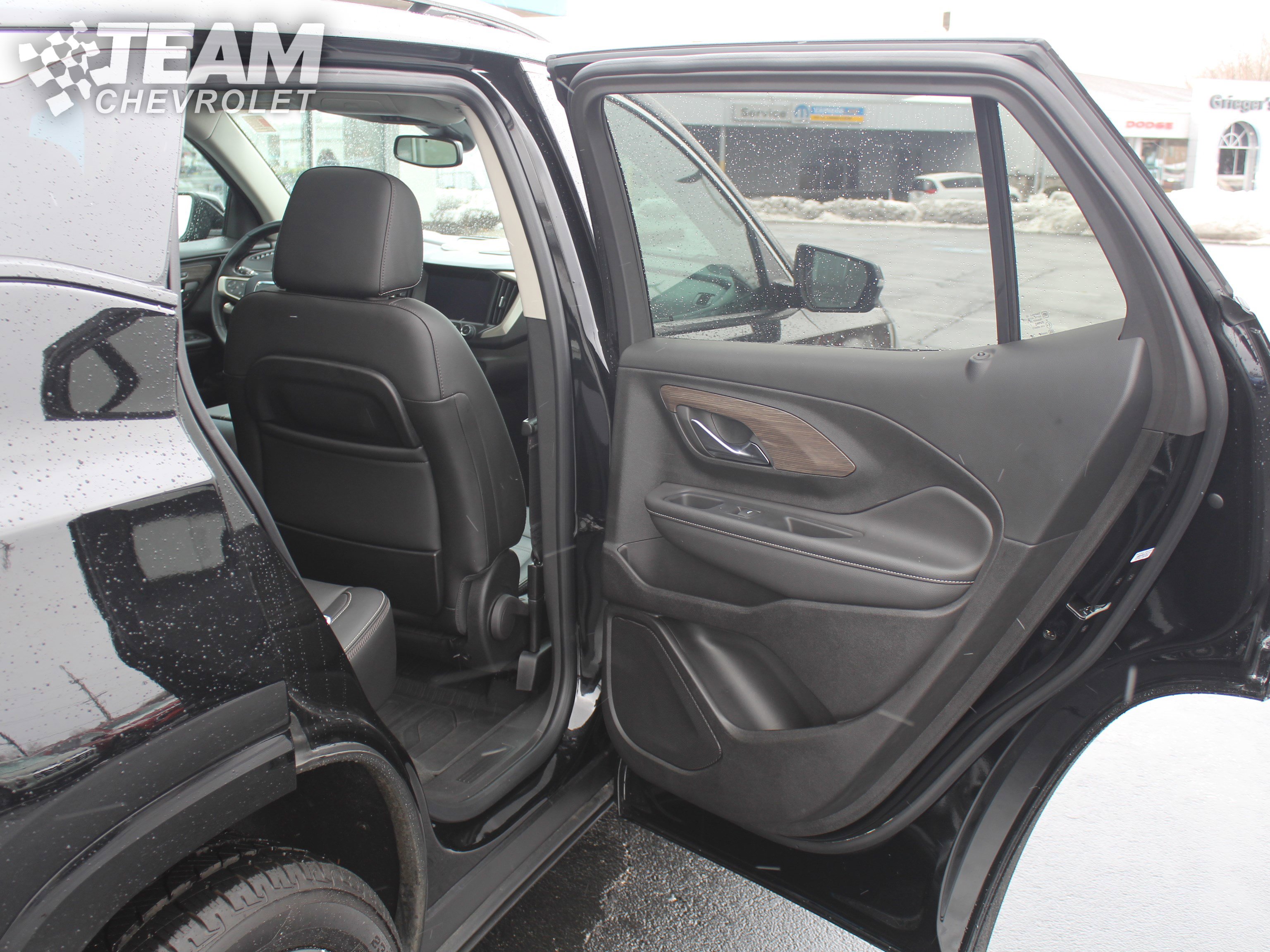 Certified 2024 GMC Terrain Denali w/ Black Diamond Edition image 26