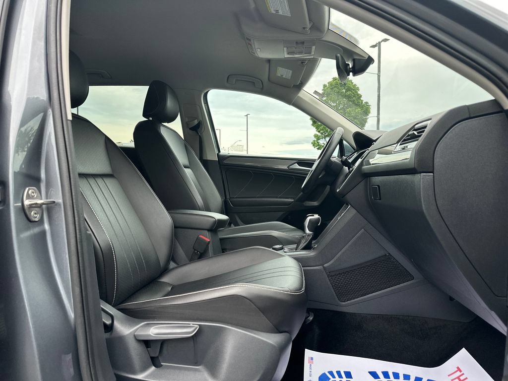 Certified 2024 Volkswagen Tiguan SE AWD/4WD image 20