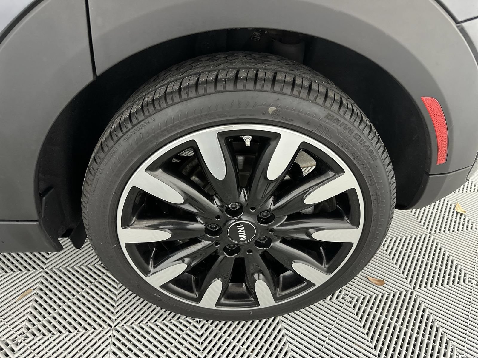 Used 2016 MINI Cooper 4-Door Hardtop FWD image 10