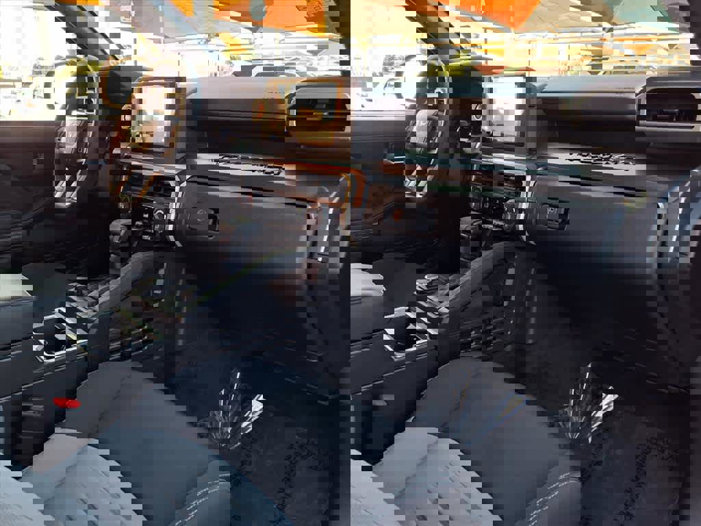 Used 2025 Toyota Tacoma TRD Sport image 24