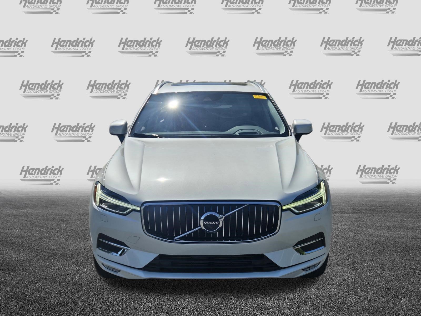 Used 2019 Volvo XC60 T5 Inscription image 3
