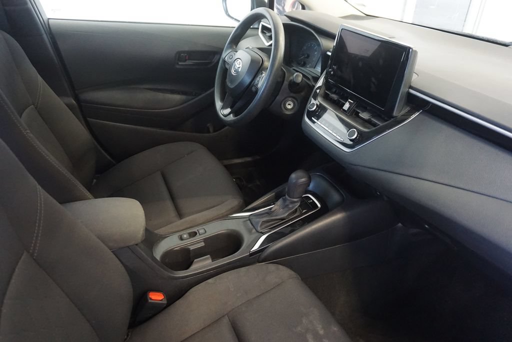 Used 2024 Toyota Corolla LE FWD image 21