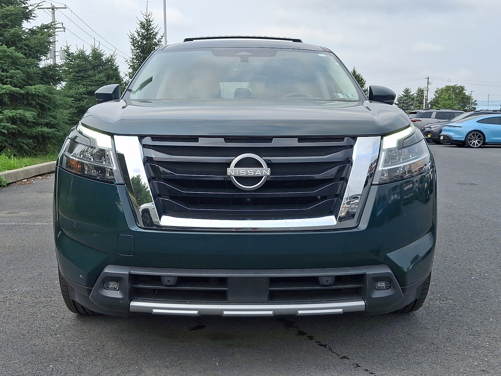 Certified 2023 Nissan Pathfinder Platinum w/ Lighting Package (N93) AWD/4WD image 2
