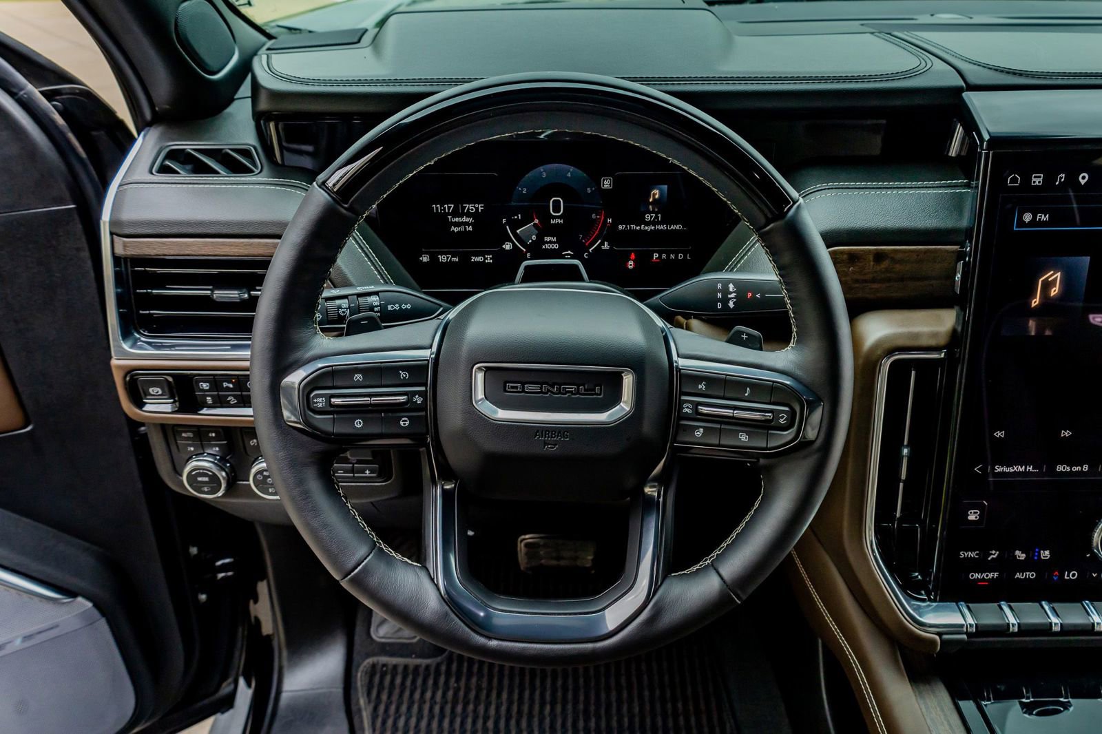 Used 2025 GMC Yukon Denali Ultimate image 19