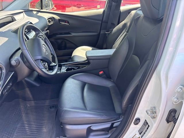 Certified 2022 Toyota Prius AWD image 3