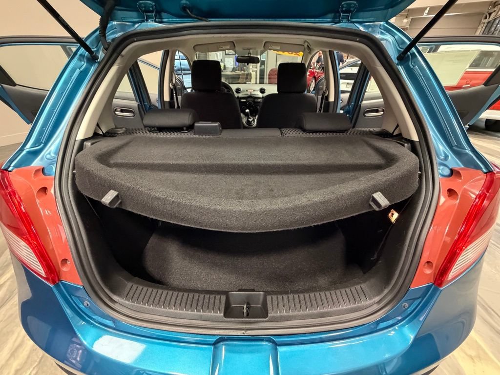 Used 2011 MAZDA MAZDA2 Touring FWD image 42