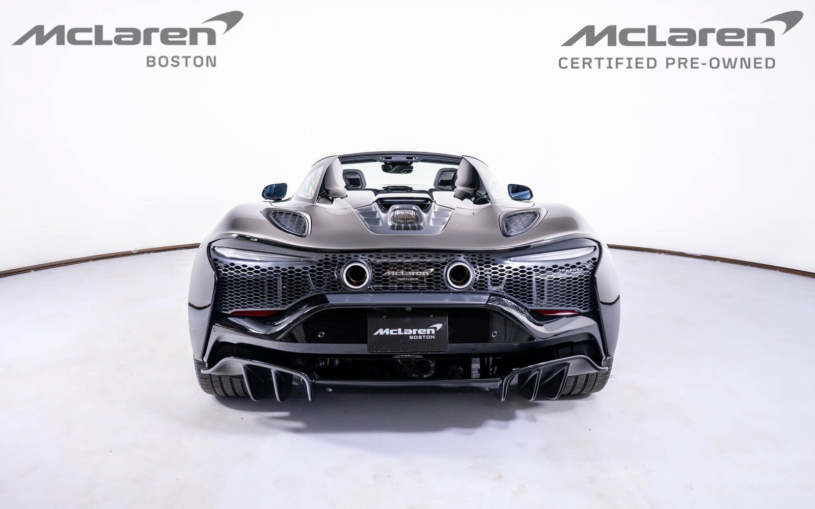 Used 2025 McLaren Artura Spider RWD image 6