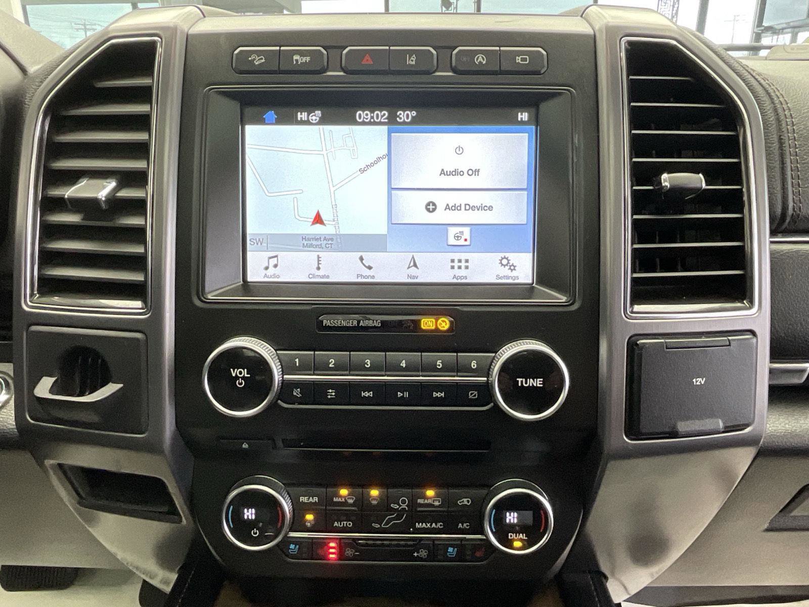 Used 2018 Ford Expedition Platinum image 13