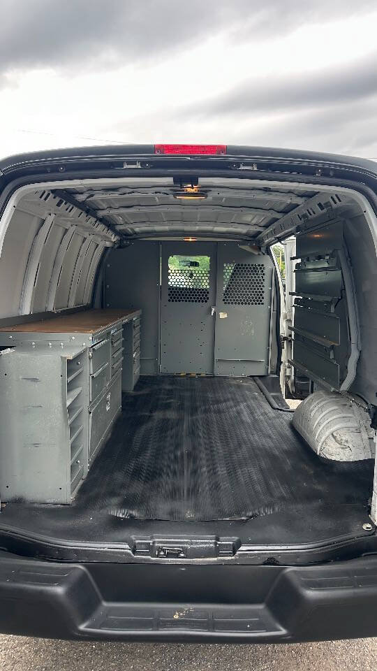 Used 2008 Chevrolet Express 2500 RWD image 6