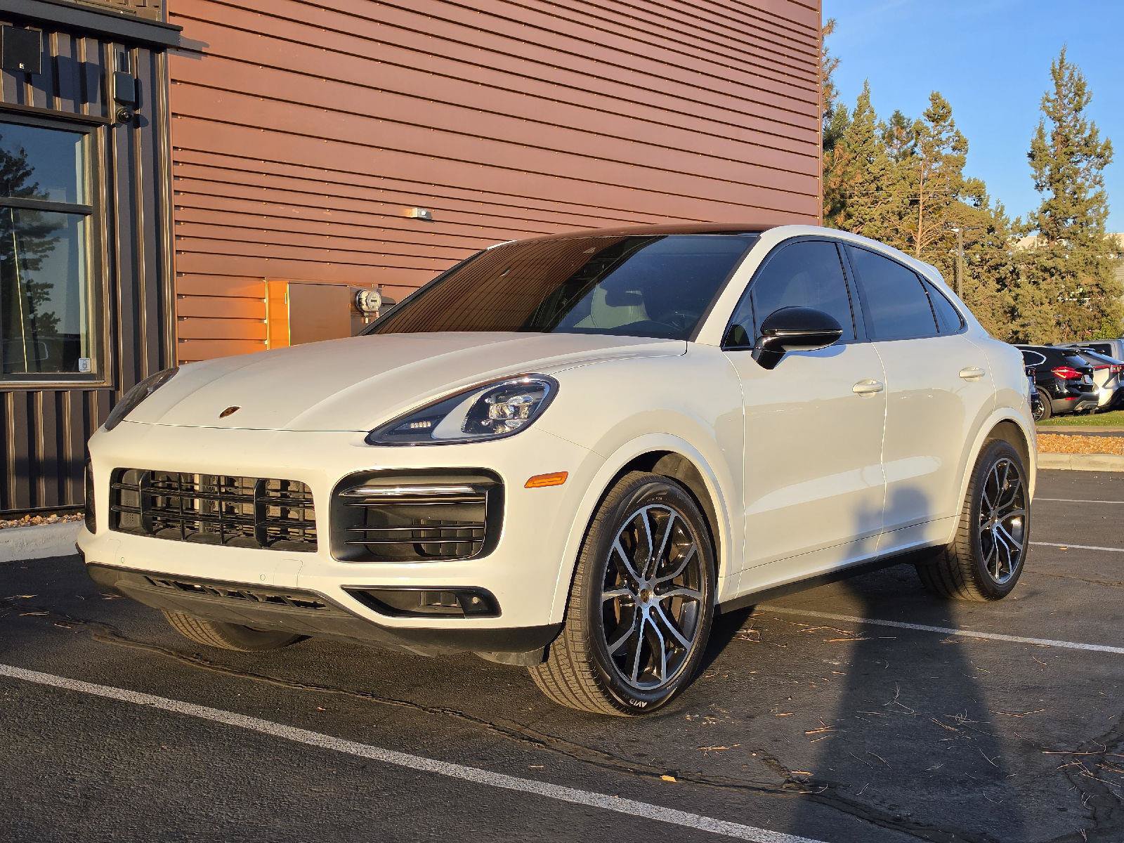 Used 2022 Porsche Cayenne Coupe w/ Premium Package AWD/4WD image 1