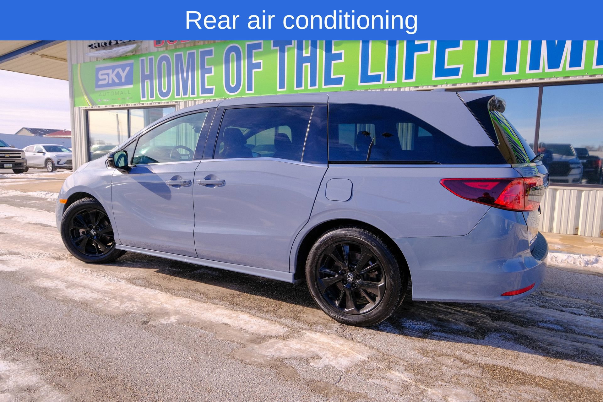 Used 2023 Honda Odyssey Sport image 4