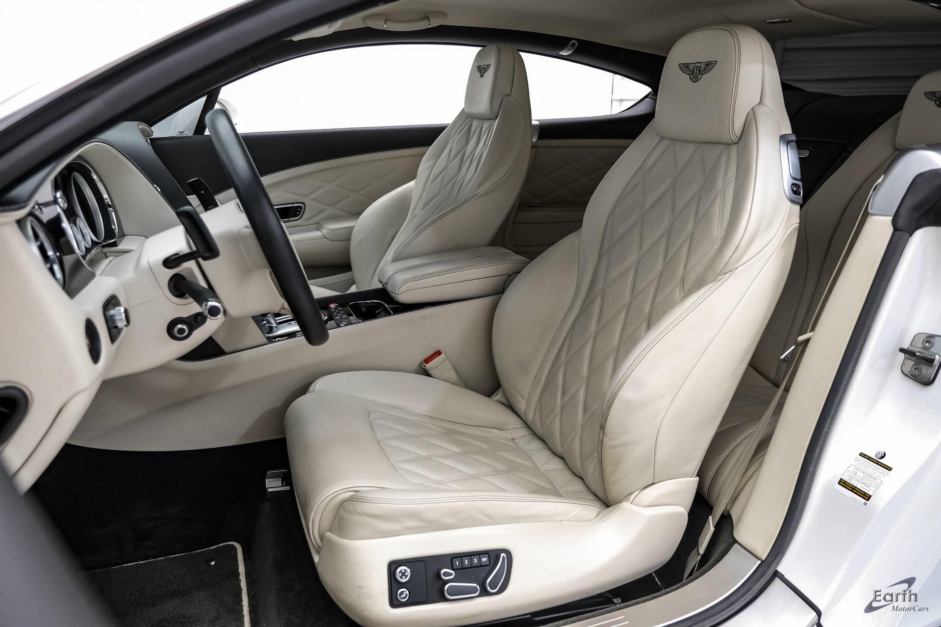 Used 2015 Bentley Continental GT AWD/4WD image 36