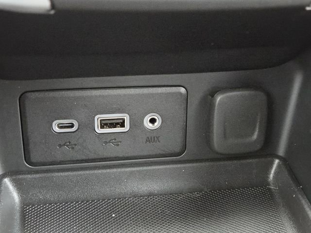 Used 2022 GMC Terrain SLE w/ Driver Convenience Package image 6