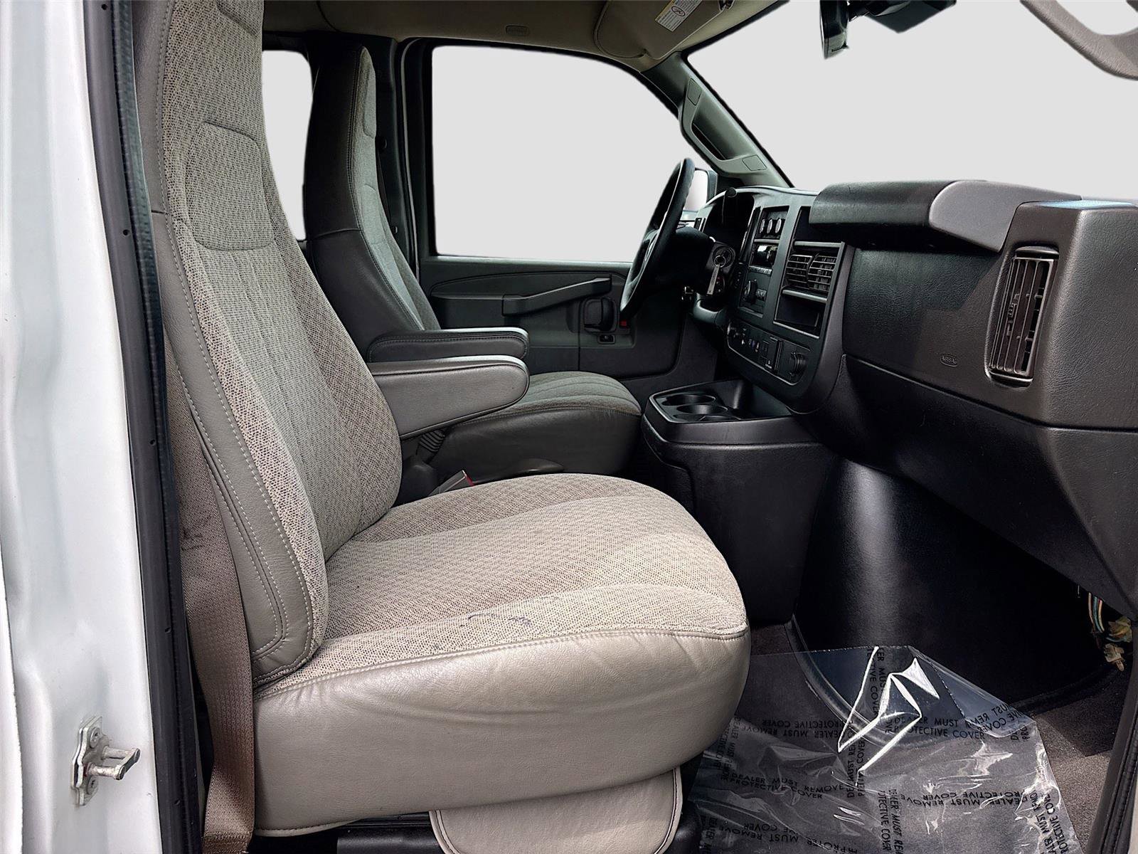 Used 2020 Chevrolet Express 3500 LT w/ LT Preferred Equipment Group image 26