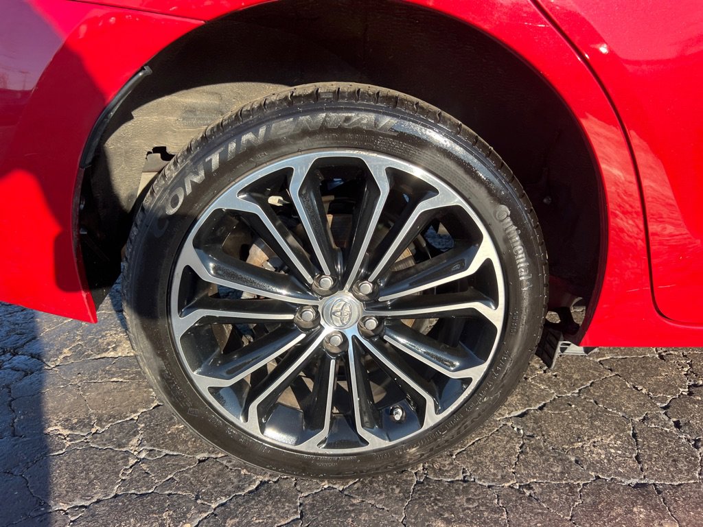 Used 2016 Toyota Corolla S image 38