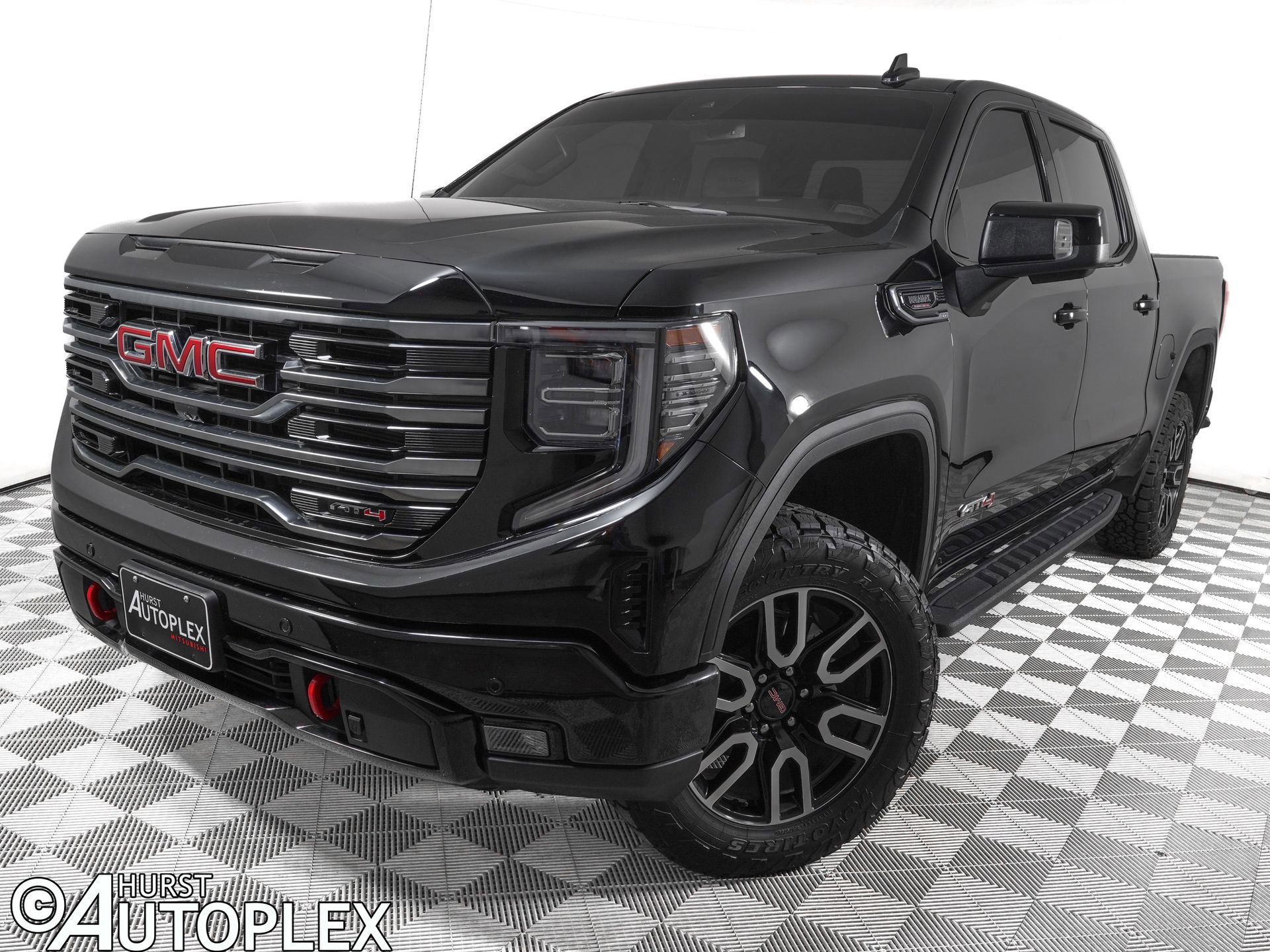 Used 2025 GMC Sierra 1500 AT4 AWD/4WD image 1