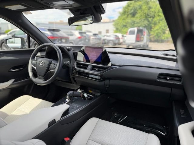 Certified 2025 Lexus UX 300h AWD w/ Accessory Package (Z1) image 19