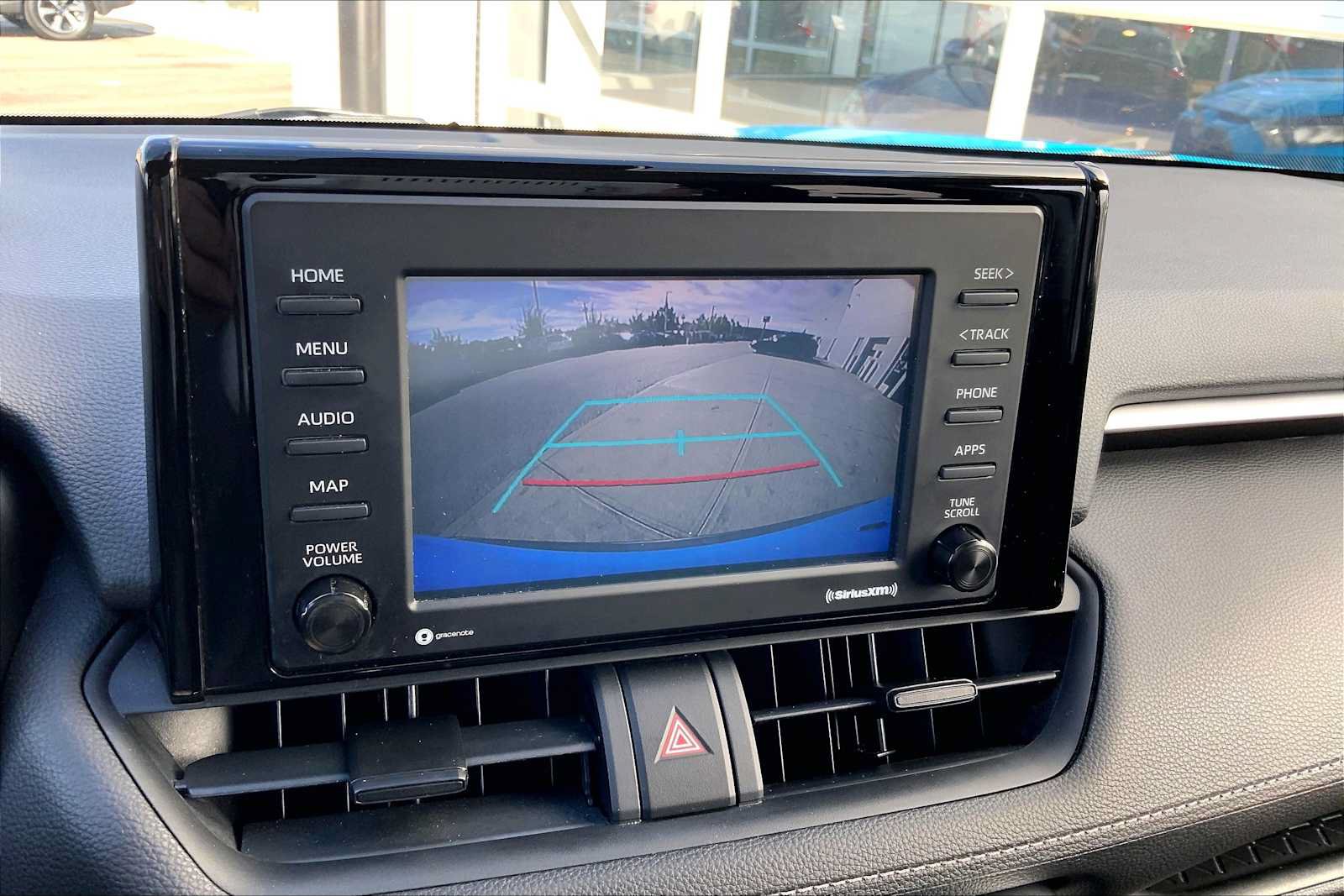 Used 2020 Toyota RAV4 LE AWD/4WD image 28