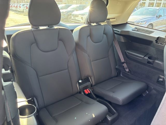 Used 2025 Volvo XC90 B6 Plus image 15