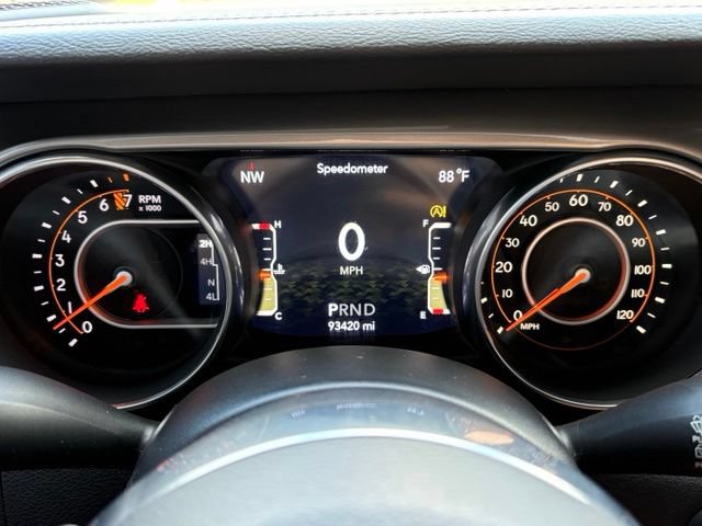 Used 2018 Jeep Wrangler Unlimited Sahara AWD/4WD image 15