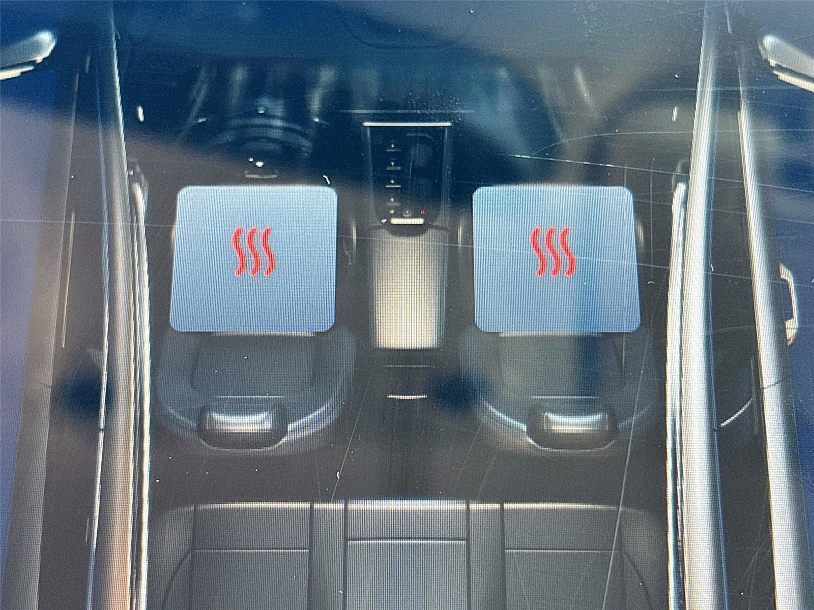 New 2025 VinFast VF 8 Eco AWD/4WD image 19
