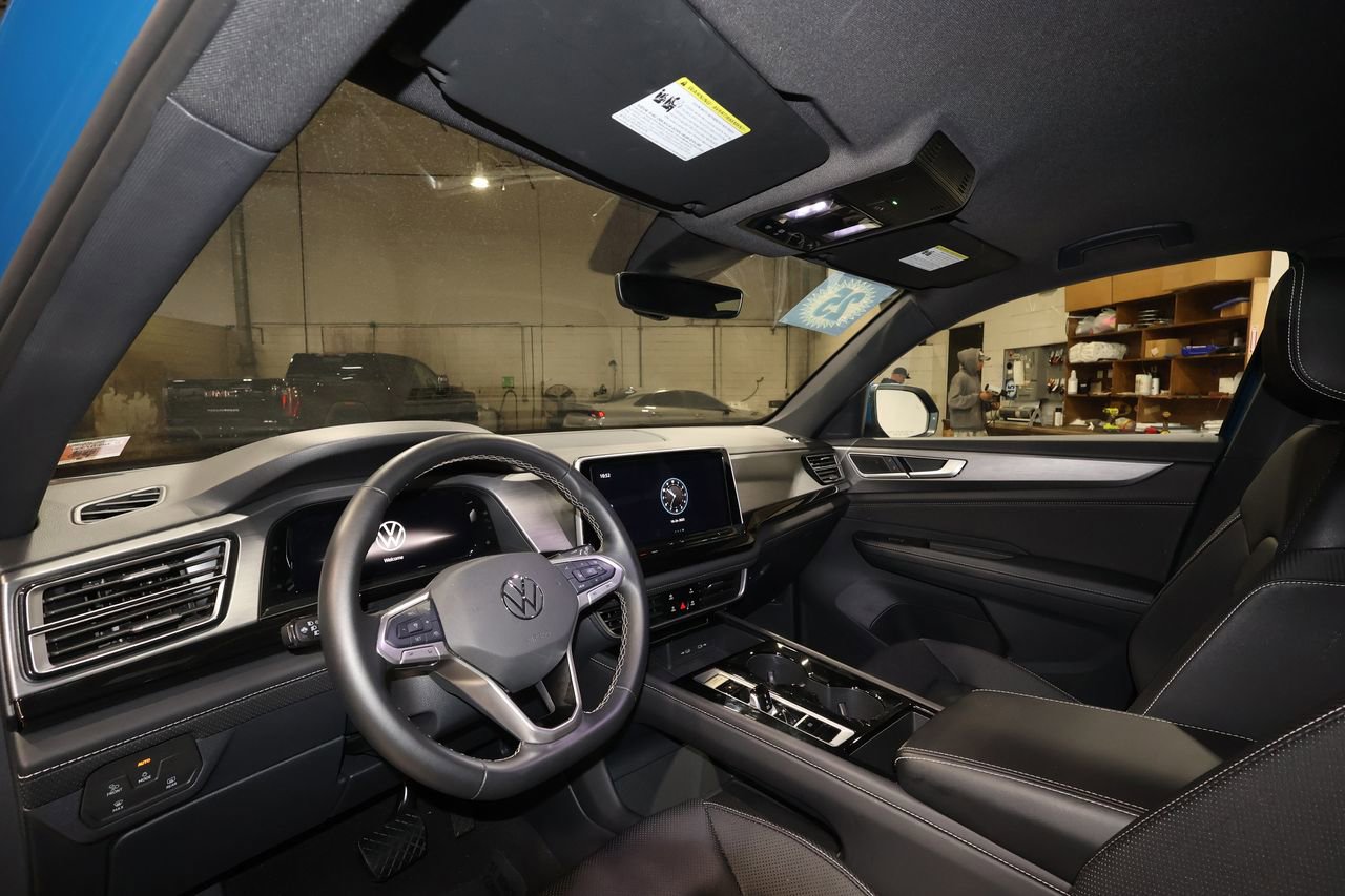 Used 2025 Volkswagen Atlas Cross Sport SE image 9