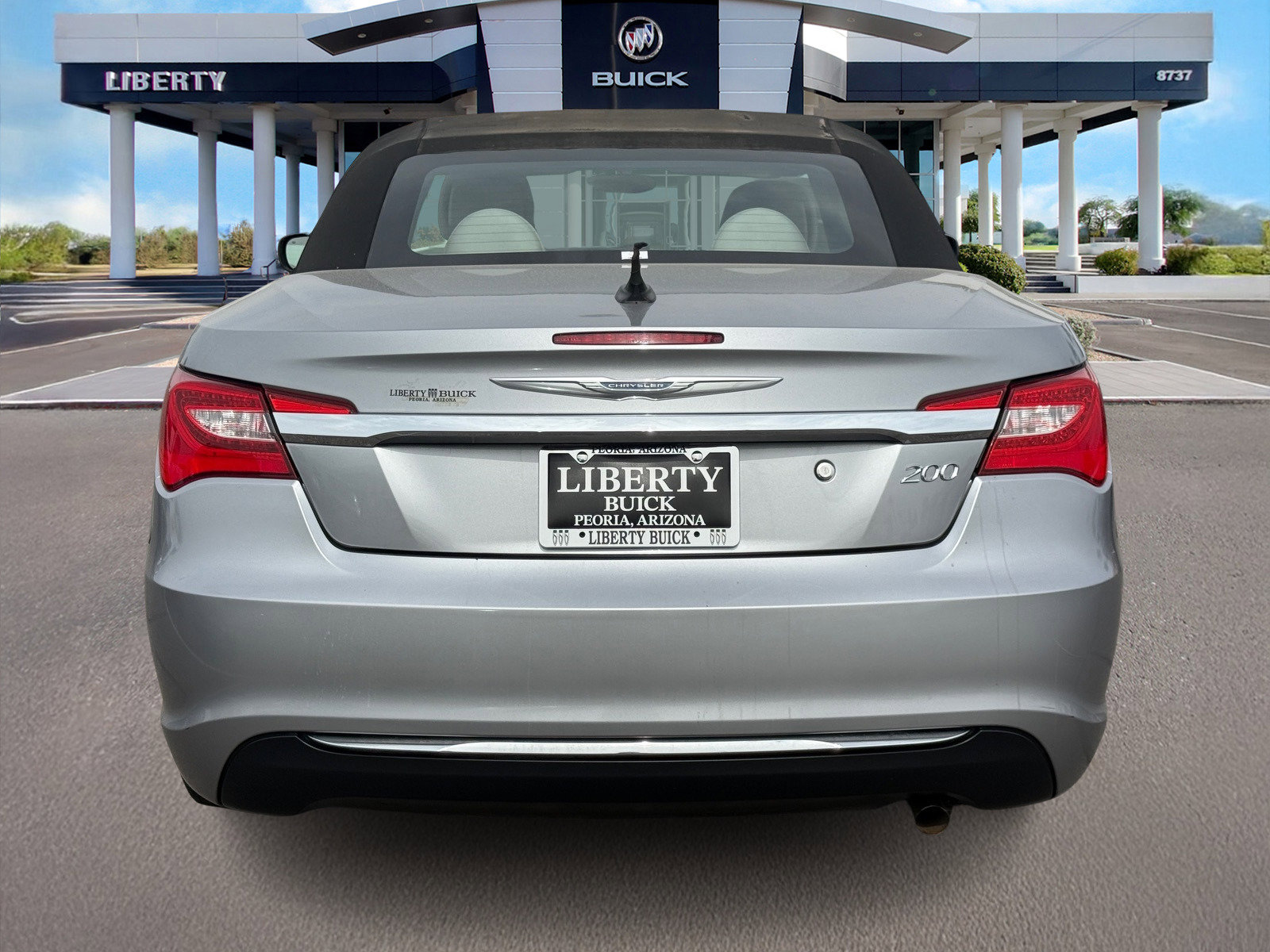 Used 2013 Chrysler 200 Touring image 5