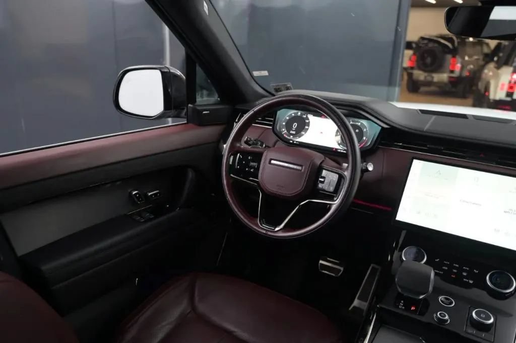 Used 2023 Land Rover Range Rover Sport SE Dynamic AWD/4WD image 25