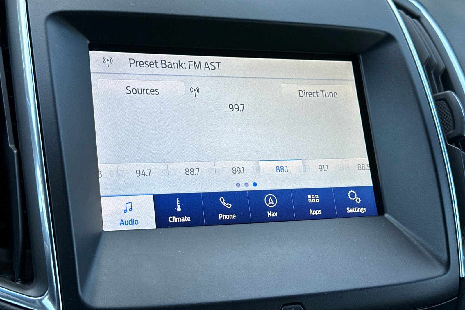 Used 2020 Ford Edge ST image 17