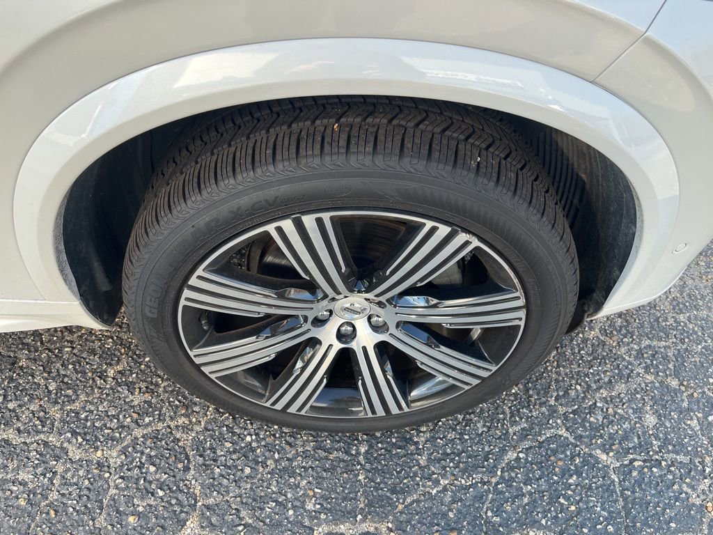Used 2022 Volvo XC90 T6 Inscription w/ Advanced Package image 34