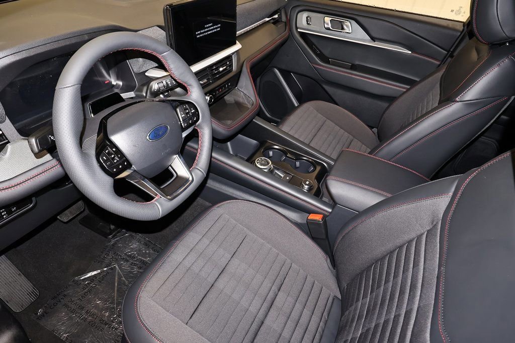 New 2026 Ford Explorer ST-Line w/ ST-Line Street Pack image 30