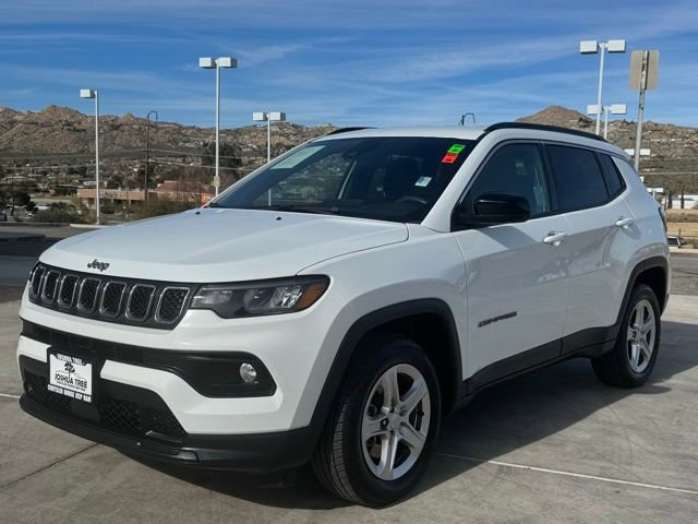 Used 2023 Jeep Compass Latitude image 11