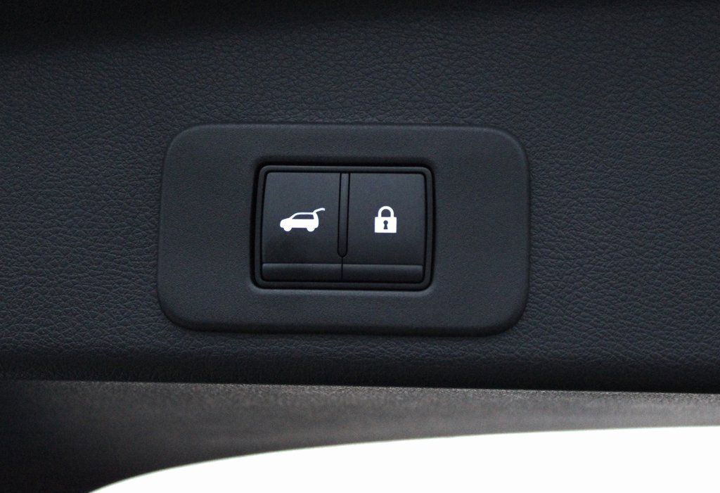 Certified 2025 Nissan Murano SV image 21