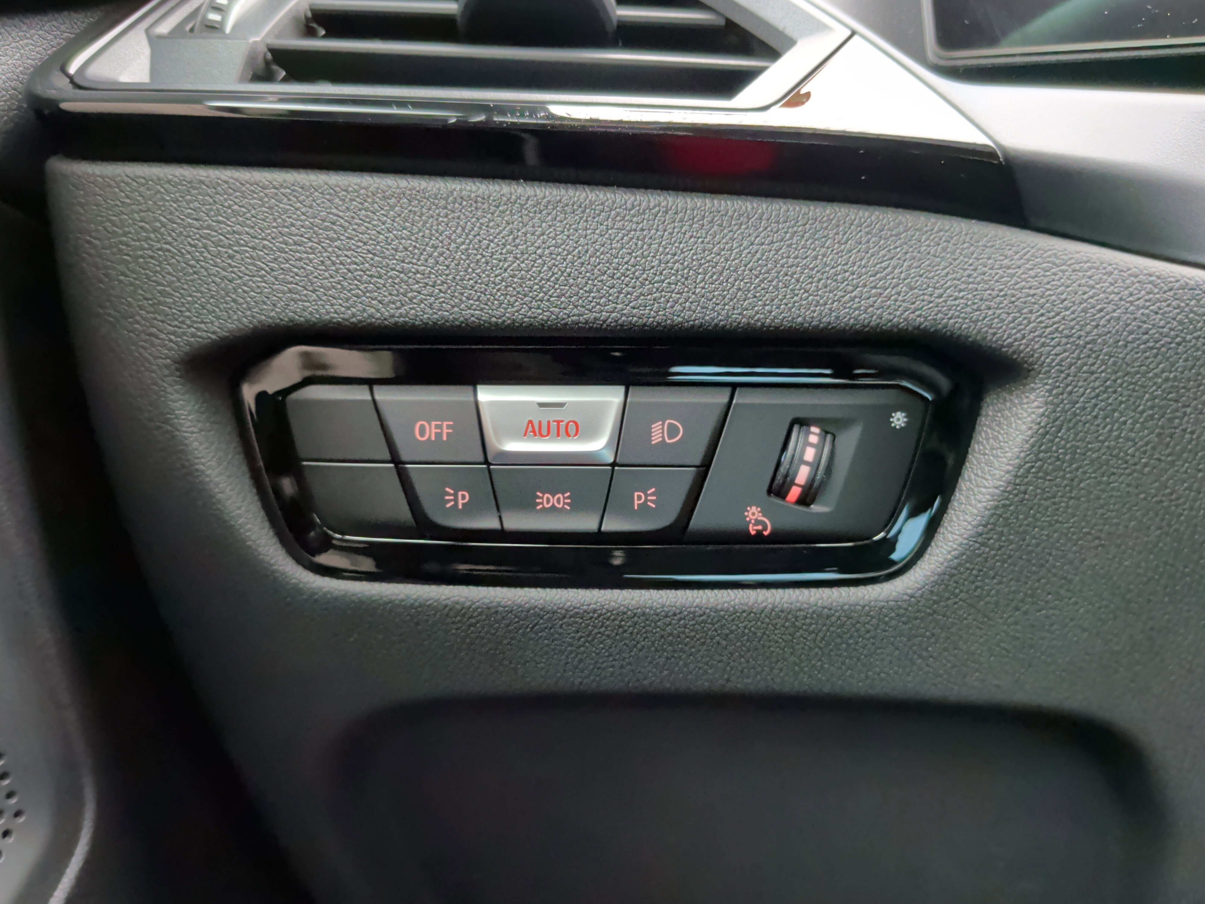 Certified 2024 BMW 230i xDrive Coupe w/ Premium Package image 24