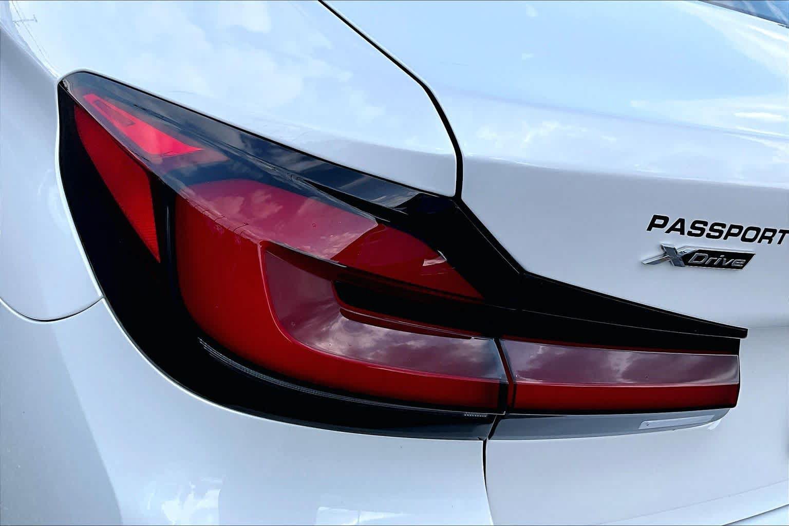 Used 2023 BMW 530i xDrive AWD/4WD image 29